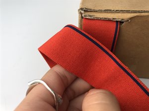 Luksus elastik - rød med blå kant, 30 mm